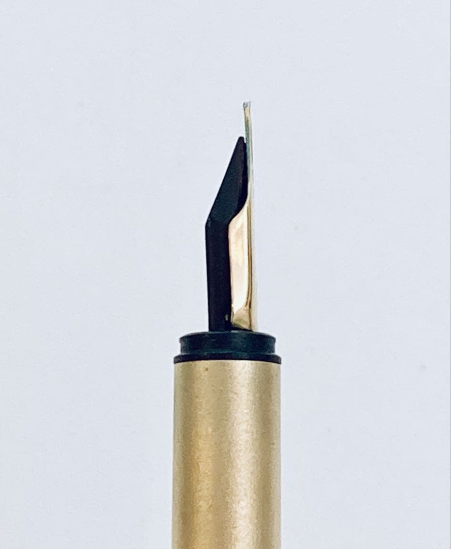 ペン先14金◆モンブラン 高級万年筆 ノブレスゴールドMONTBLANC 金張り