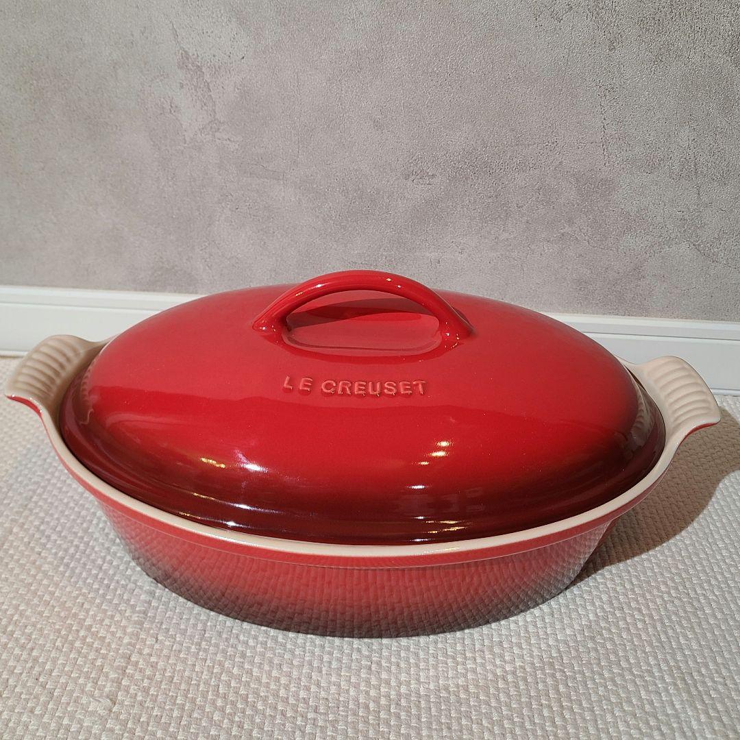 LE CREUSET　ルクルーゼ　ストーンウェア　オーバル　キャセロール　レッド