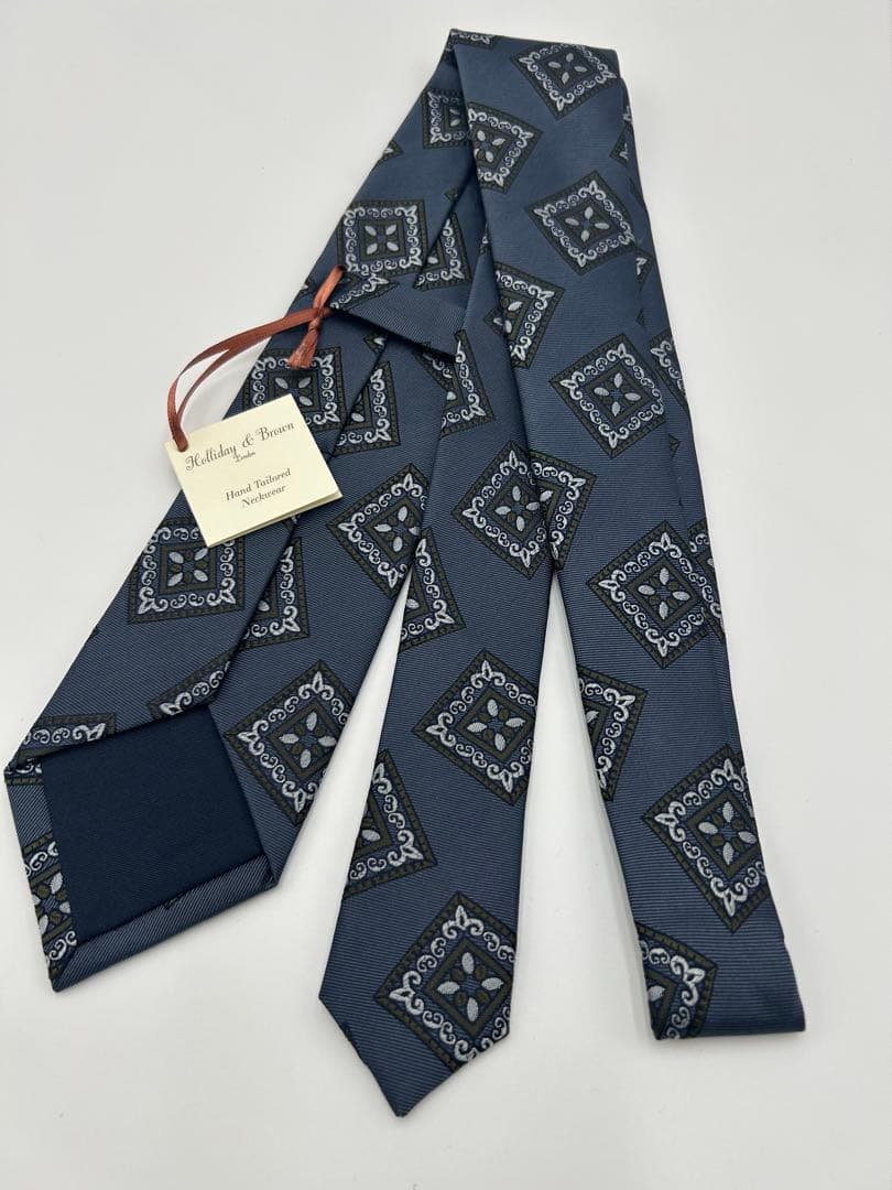 新品未使用 Holiday & Brown ネクタイ　ホリデー&ブラウン　紺