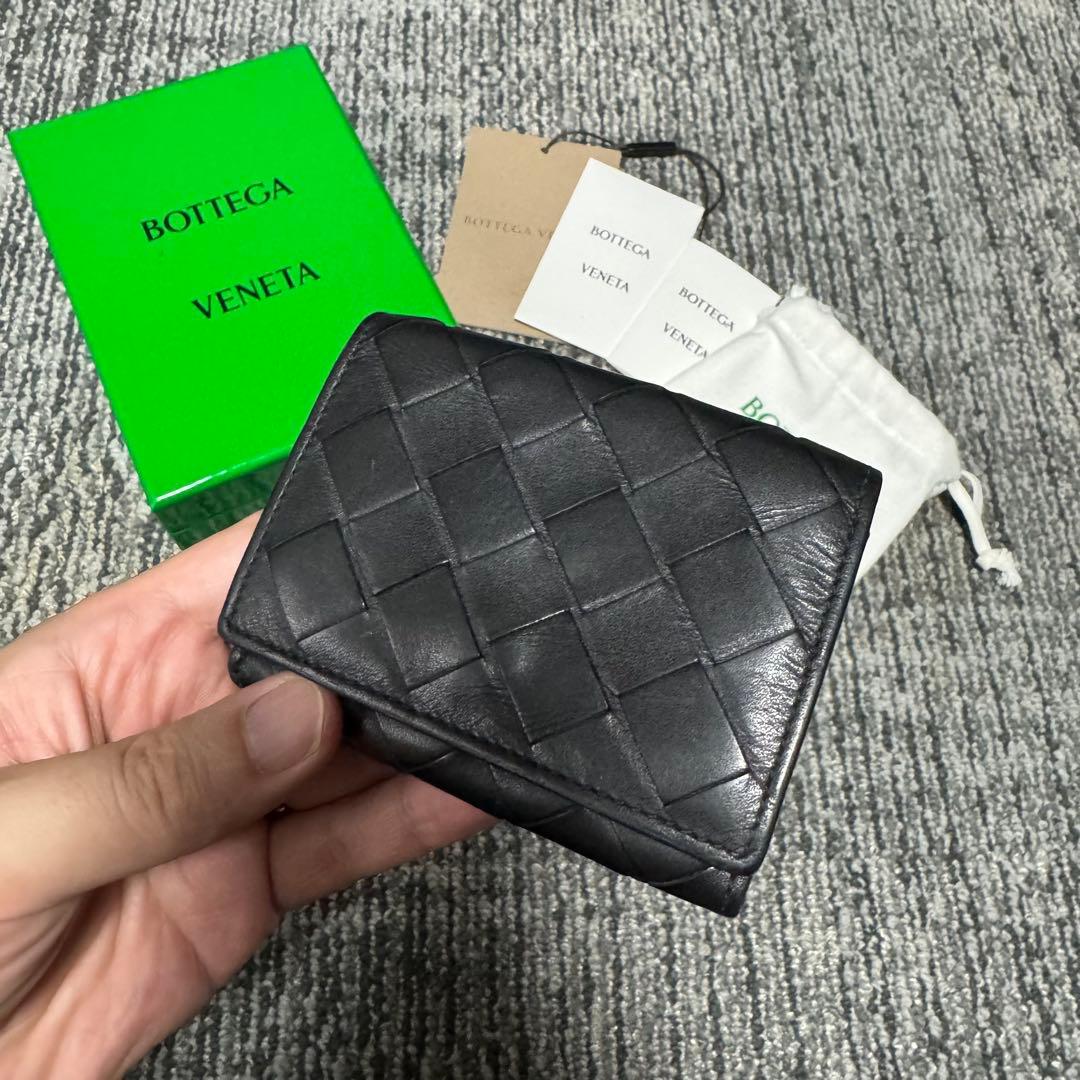 最終 ボッテガヴェネタ 三つ折り財布 マキシイントレチャート 付属品