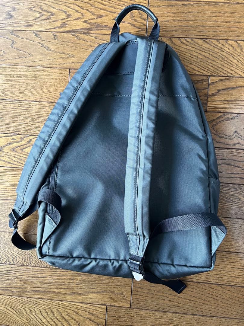 美品【スタンダードサプライ】コーデュラ素材　濃グレーバックパック