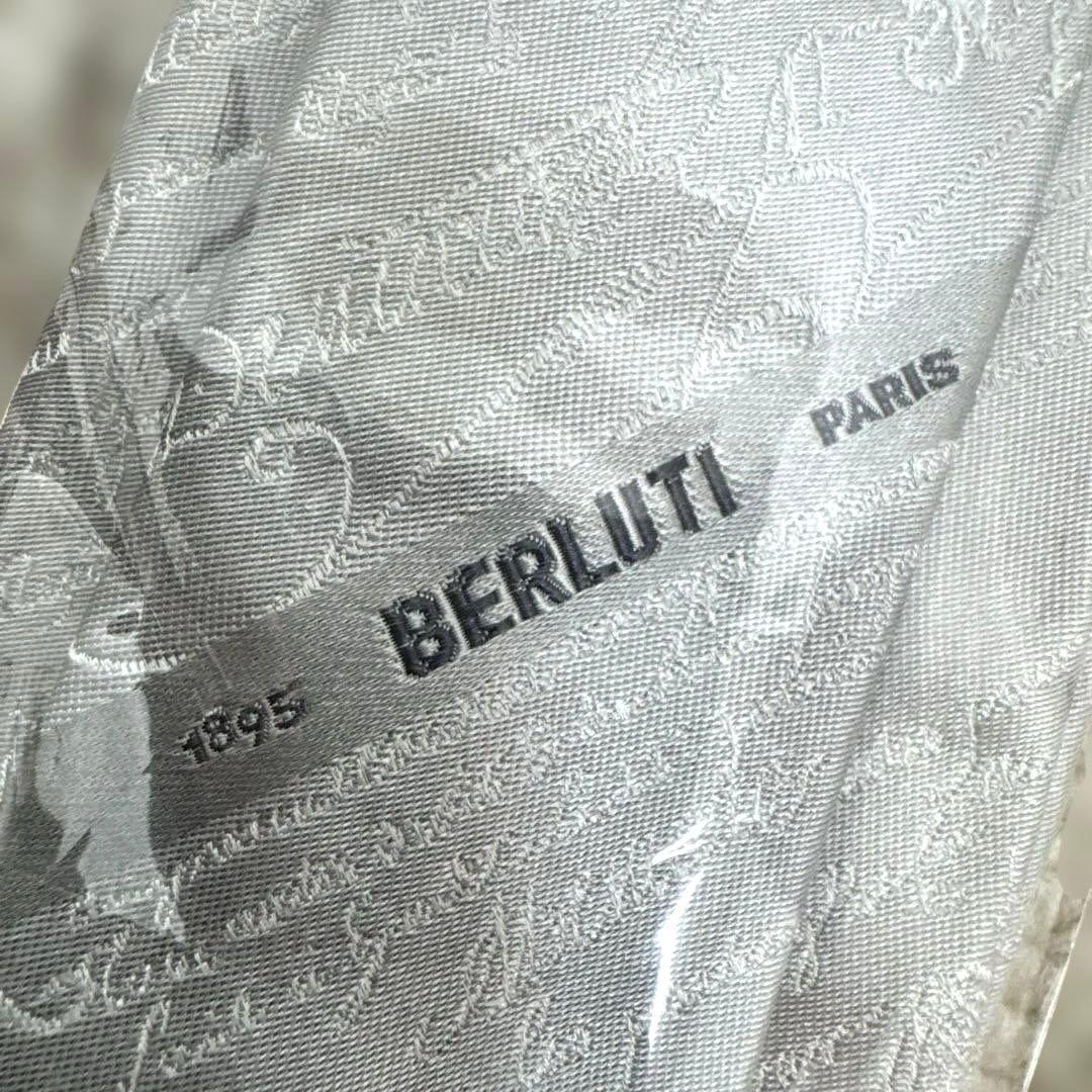 【未使用品】Berluti スクリットパターンタイ シルバー ソフトグレー