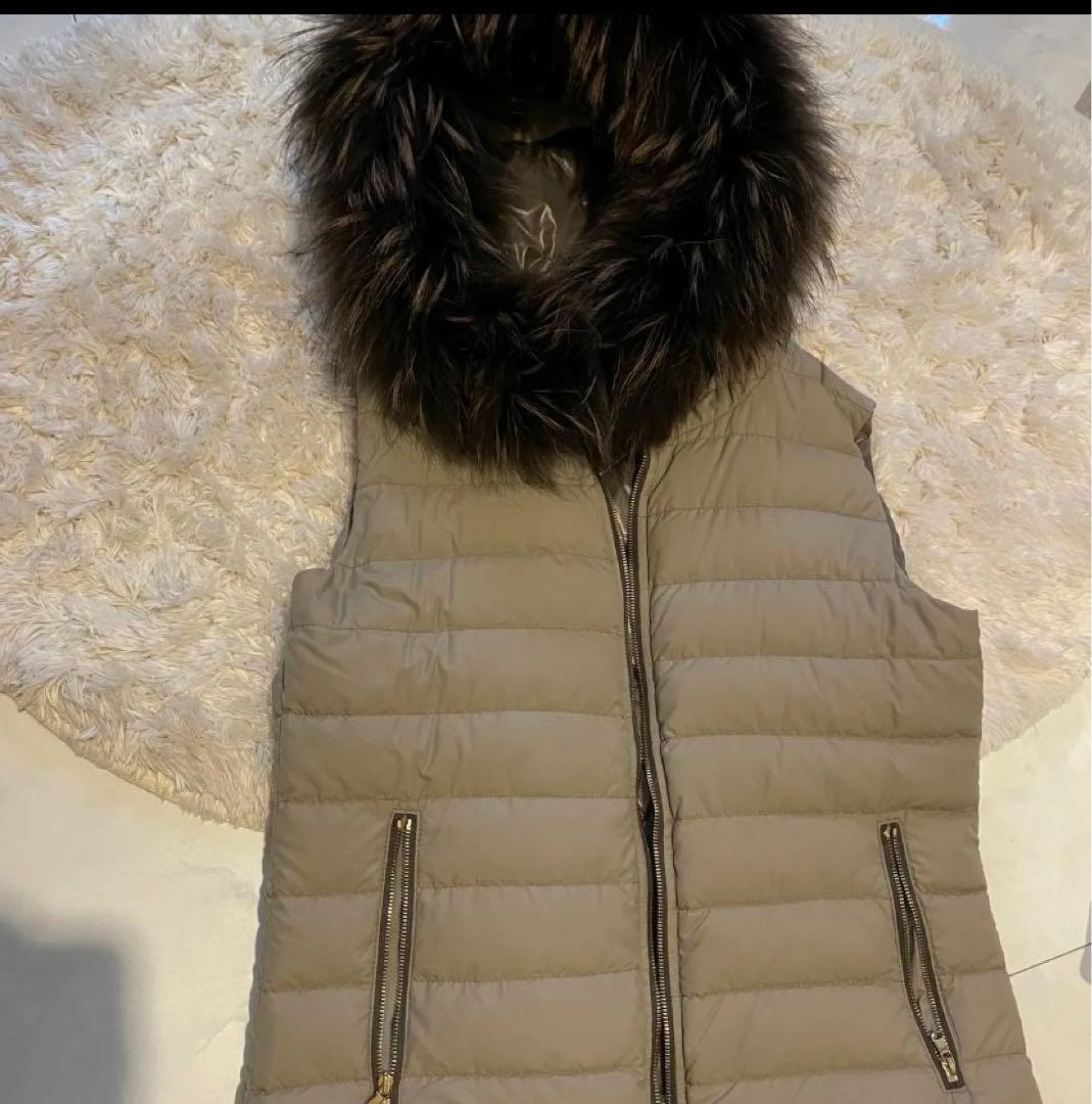 a.t！！！TATRAS タトラス グレー ダウンベスト フード付き