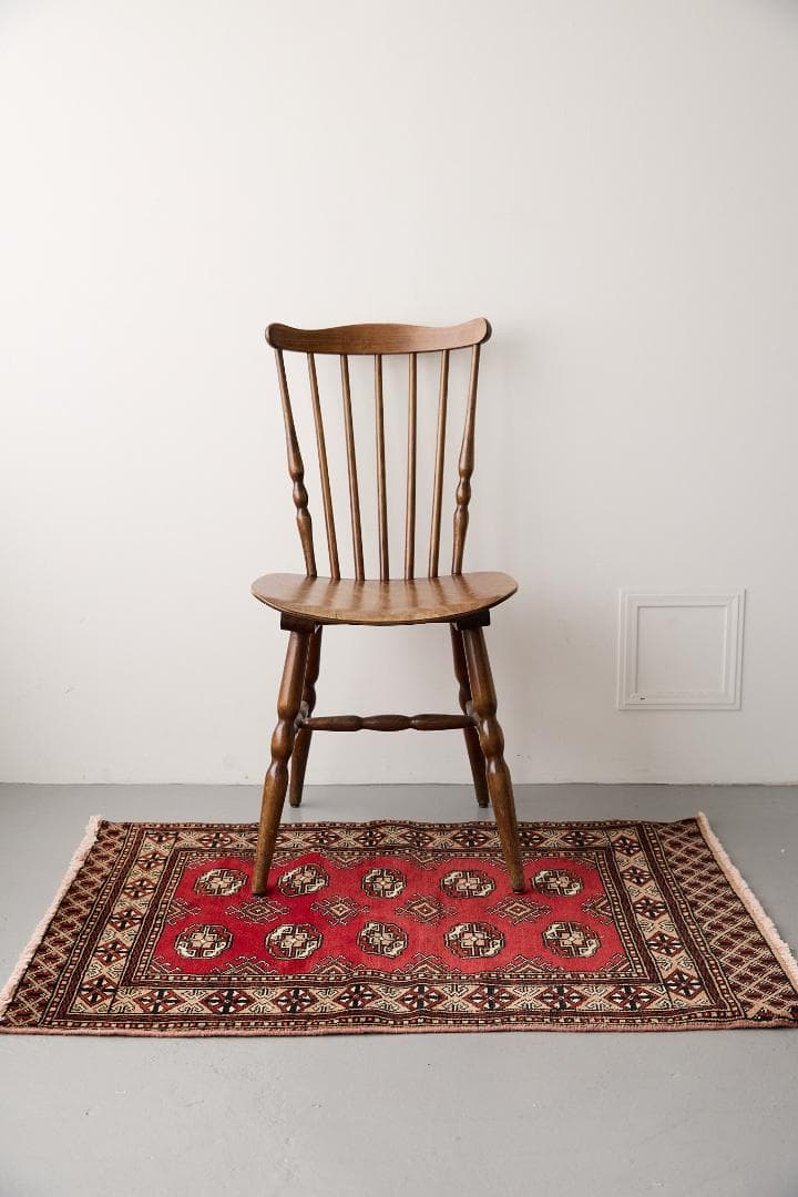 ヴィンテージラグ　トライバルラグ　ラホール産（108×78cm）赤　茶　黒