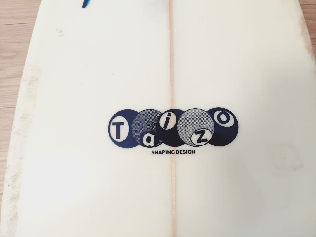 サーフィン　ショートボード 【フィン3枚付き】（送料込み）