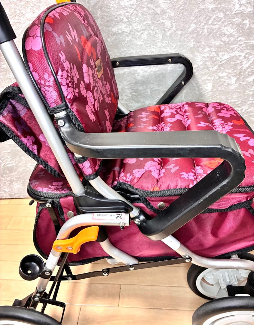 幸和製作所 座れるシルバーカー レコルティST10 ショッピングカー 手押し車