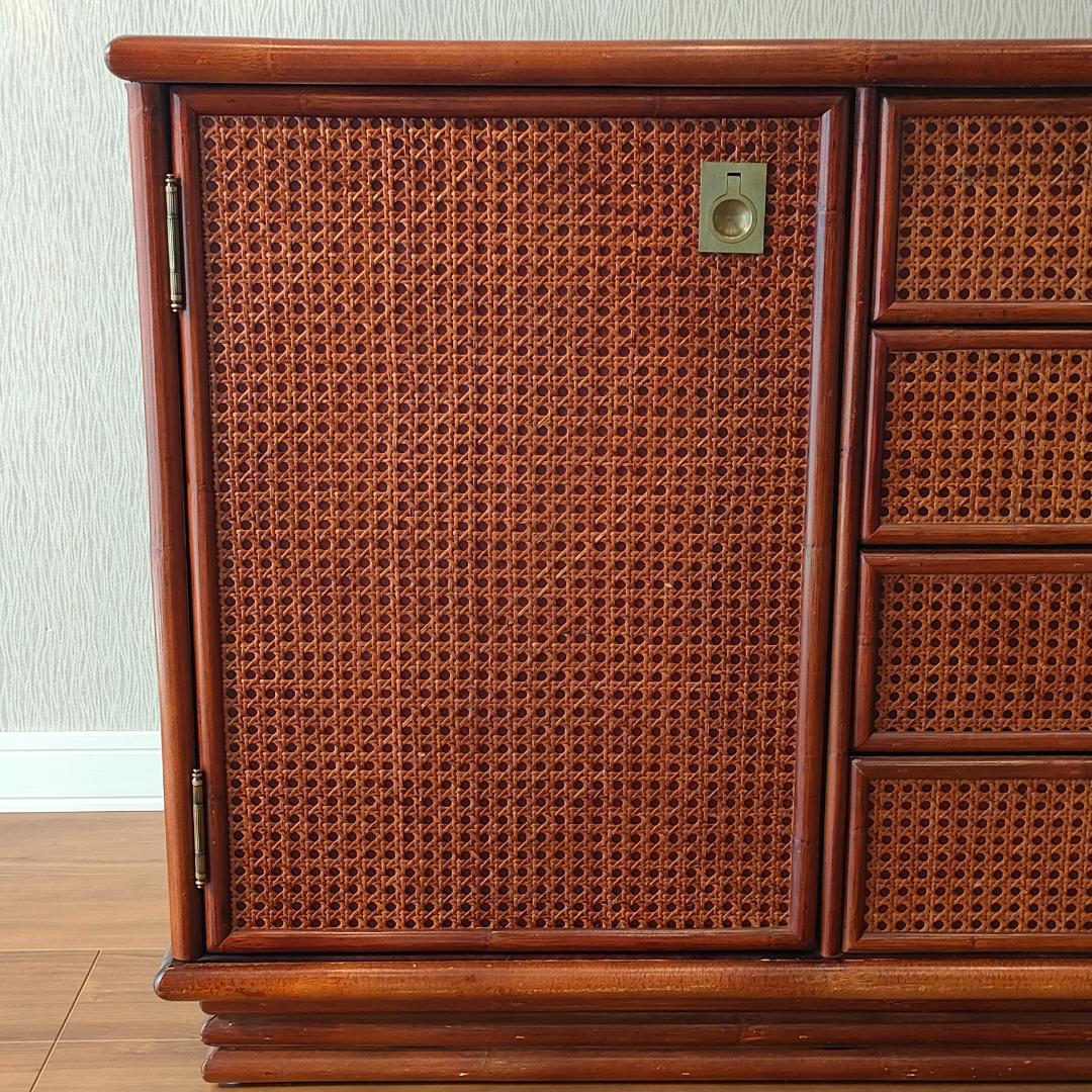 ラタン　チェスト　ガラス天板付き　サイドボード