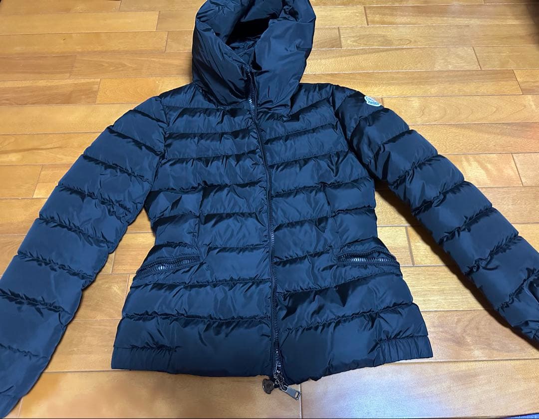 モンクレール フード付きダウンジャケット 黒