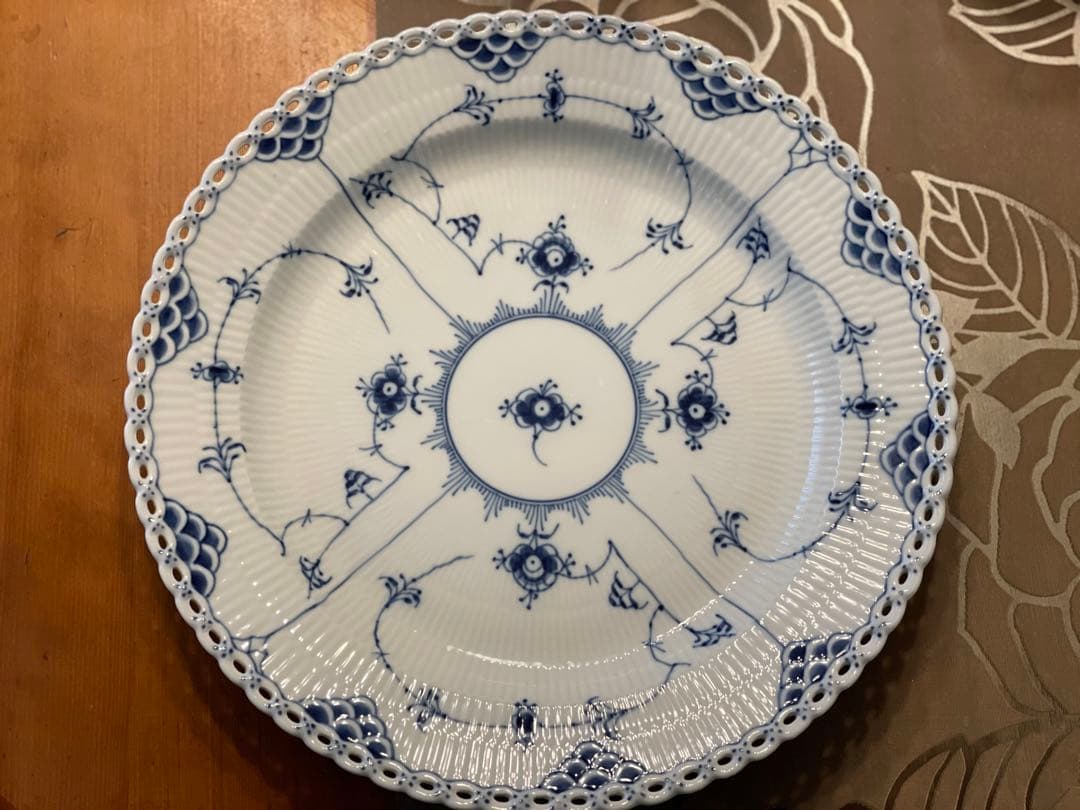 【一級品】ロイヤルコペンハーゲン　大皿（直径34cm ）