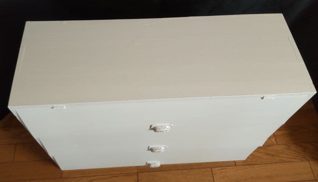 昭和レトロ　古いパタパタ扉の木製収納棚