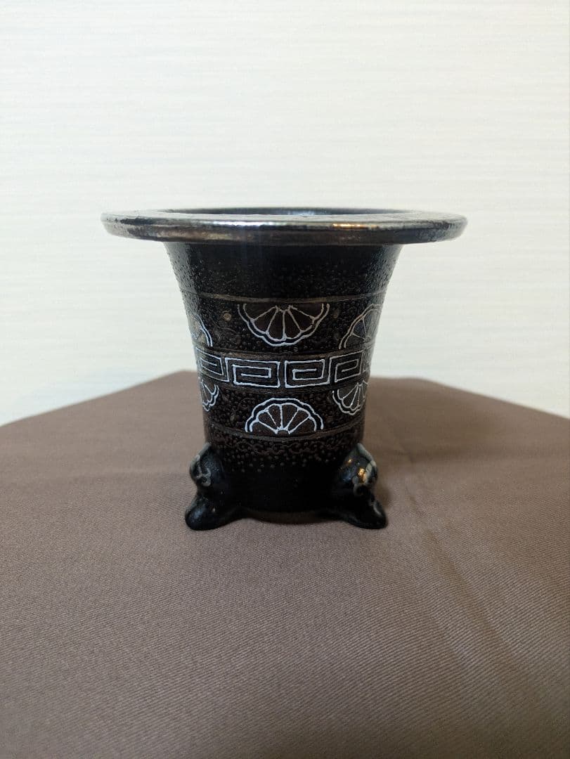 万年青鉢 華作 プラチナ雷紋 3.3号 直径10.1cm高さ9.2cm