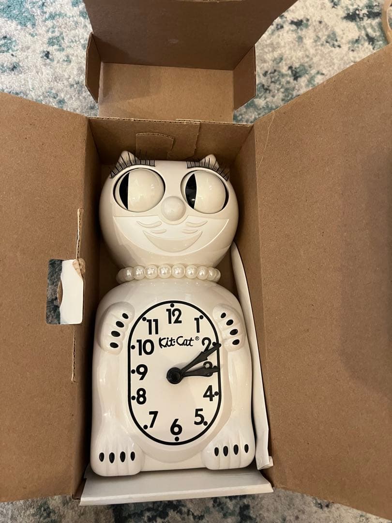 キットキャット　Kit-Cat Klock 2個セット（ブラック　ホワイト）