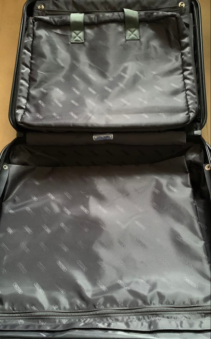 RIMOWA ボレロ　キャリーケース