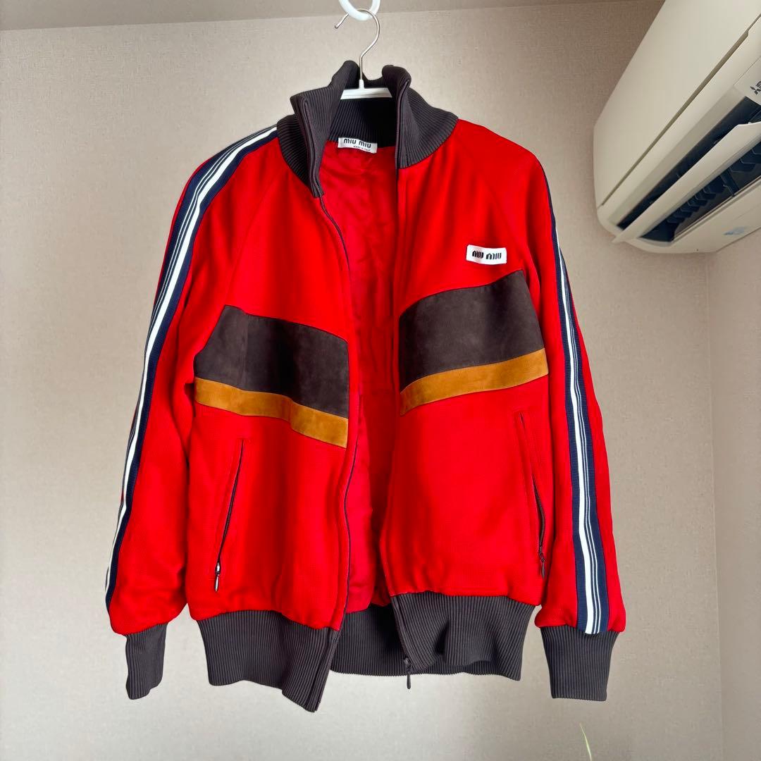 【お値下げ中】miu miu レッド ストライプジャージ