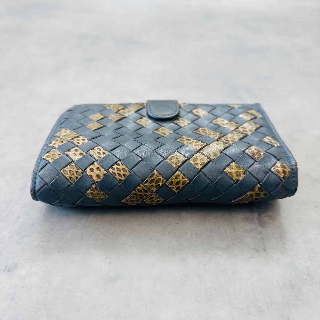 希少✨BOTTEGA VENETA イントレチャート　パイソン　二つ折り財布