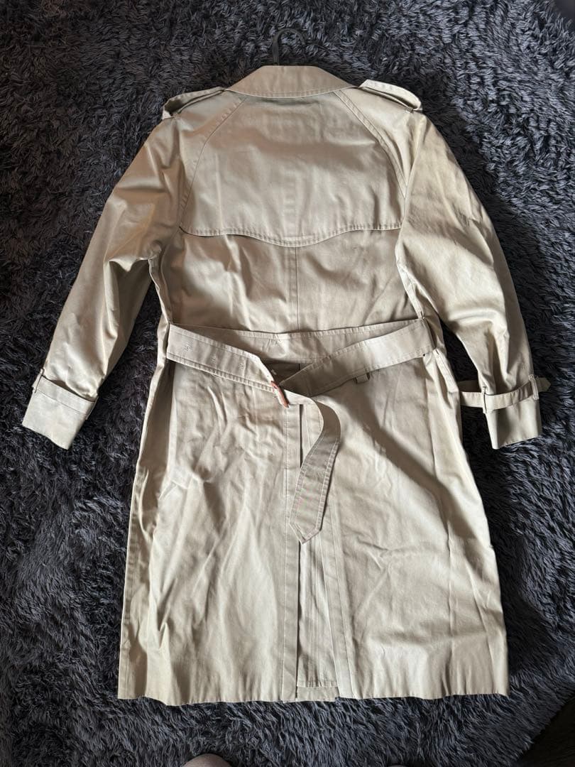 Burberry トレンチコート(ベージュ×ゴールドボタン)