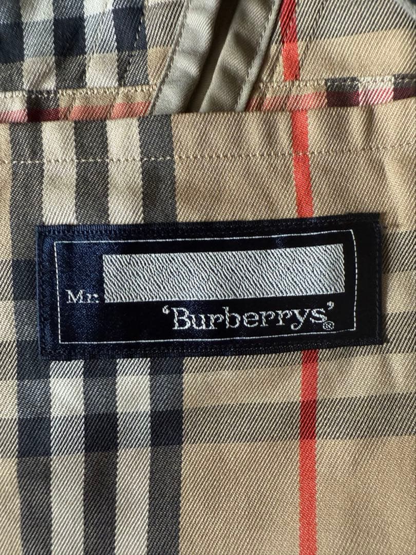 Burberry トレンチコート(ベージュ×ゴールドボタン)