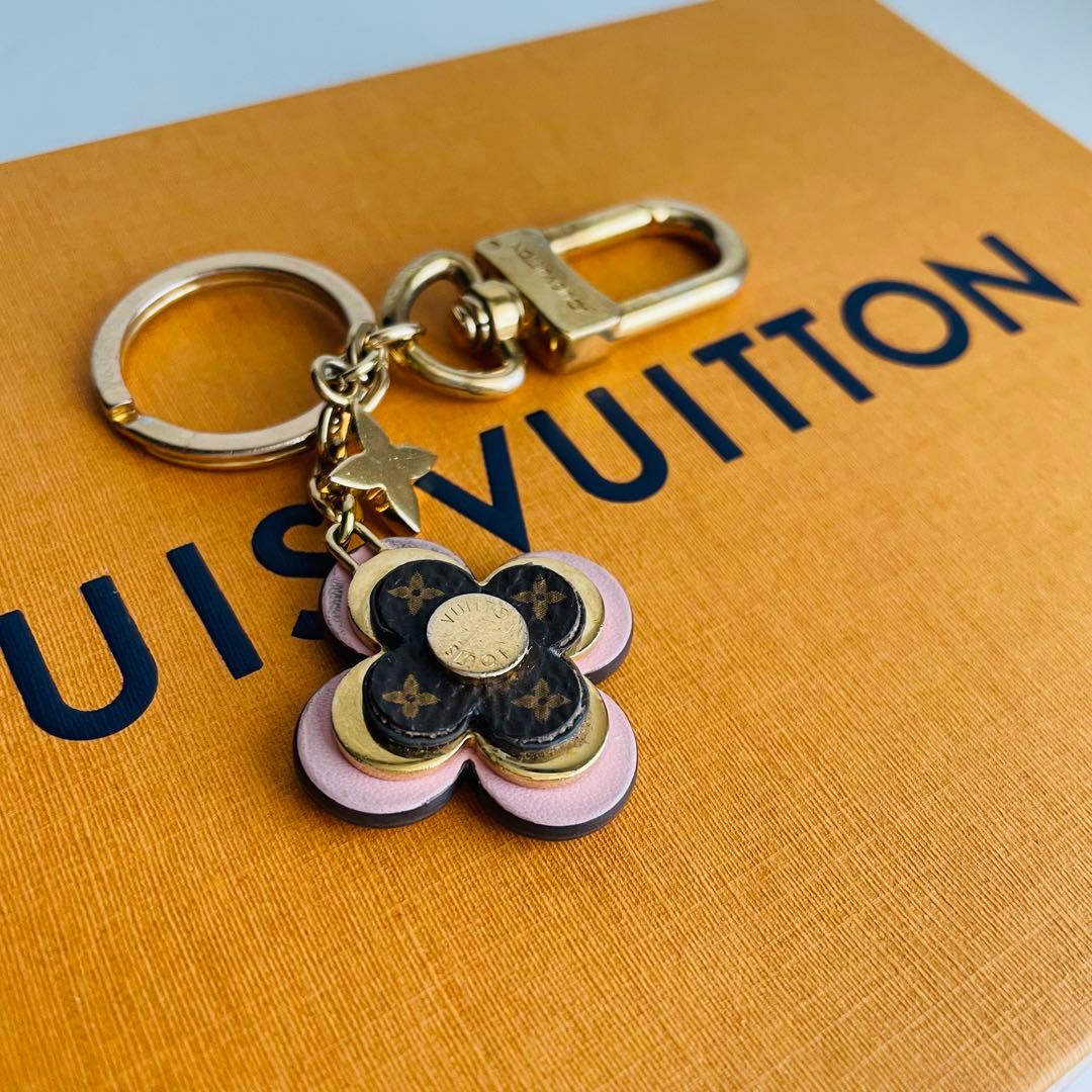 現行✨ルイヴィトン ポルトクレ・ブルーミングフラワーBBキーホルダー チャーム