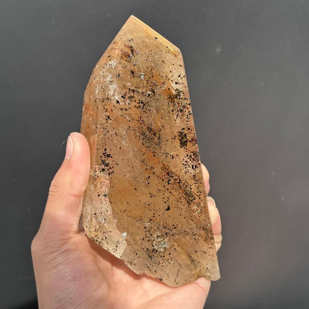 天然石ルチルクォーツのポイント　置物G.63