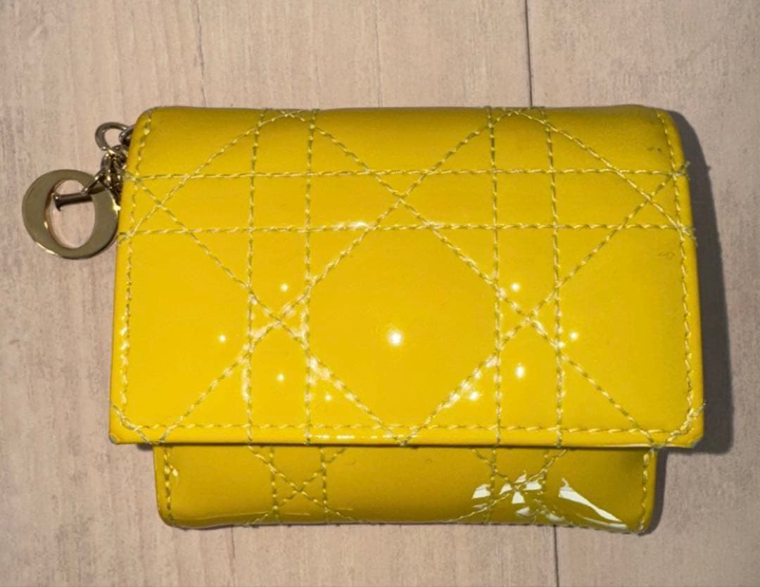 Christian Dior Lady Dior ロータスウォレット　限定色