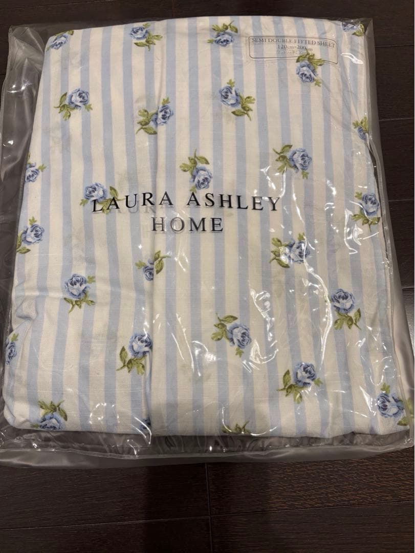 ローラアシュレイ　ベッド用シーツ　セミダブル　＊新品未使用＊