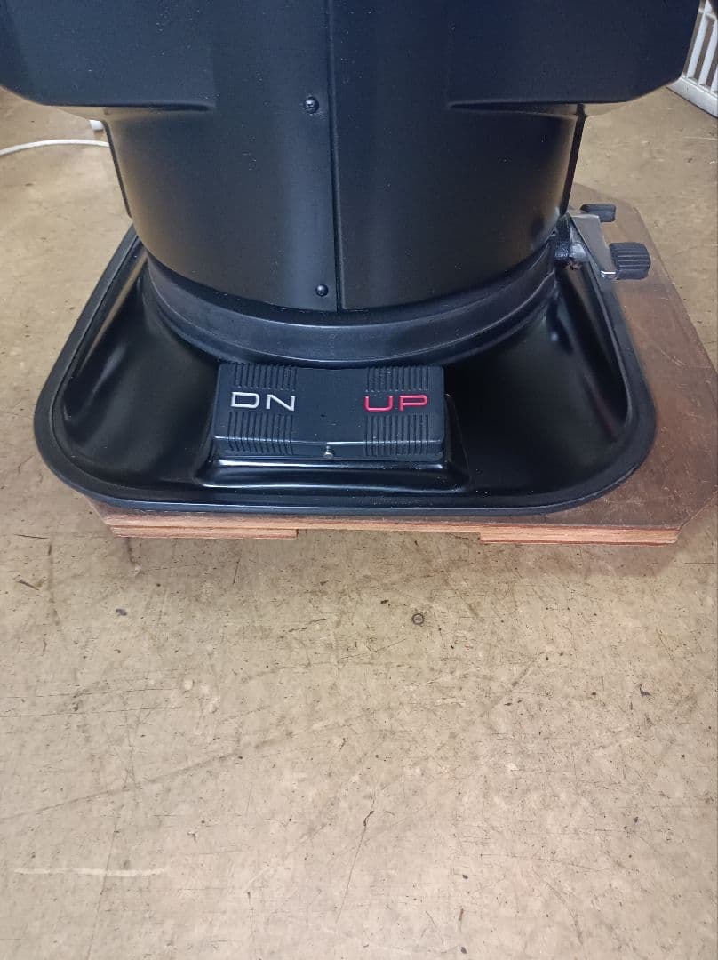 理容機器　新明和ＢＣ―２７１５　再生品