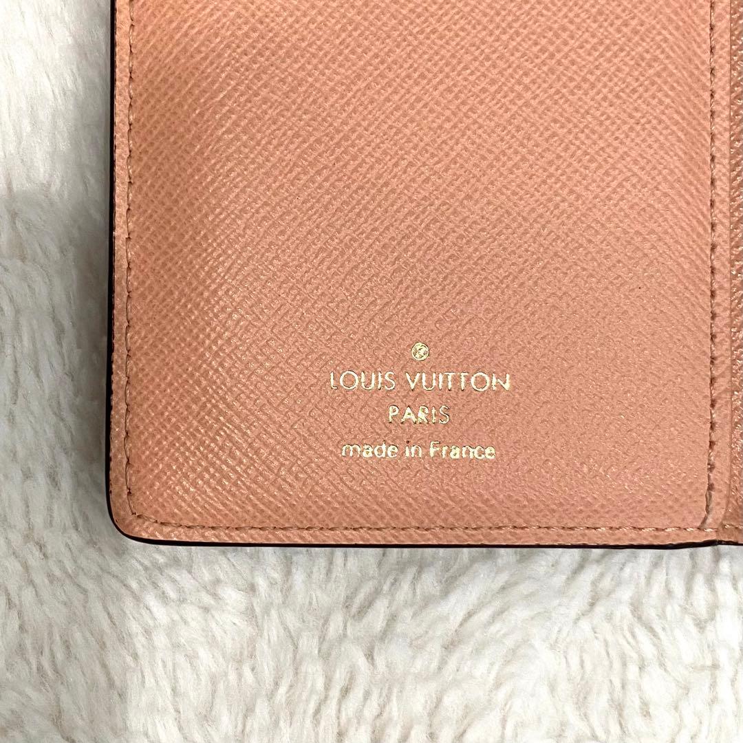 ルイヴィトン ポルトフォイユジュリエット　 二つ折り財布　ピンク