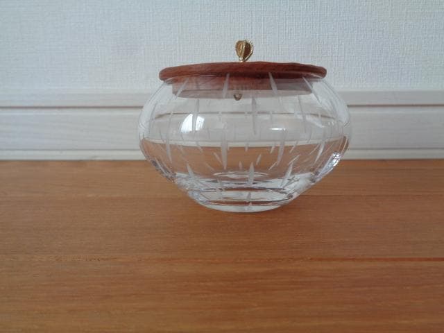 今村知佐さん　ガラスキャニスター 木製蓋付き　真鍮つまみ