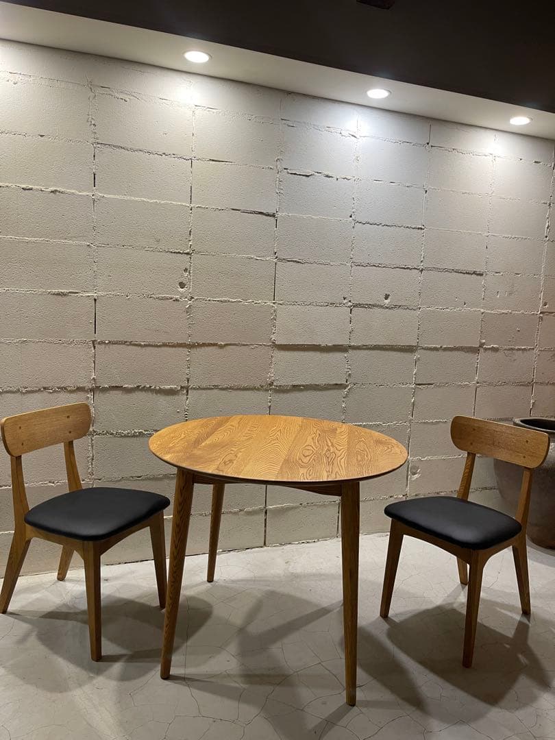 あさり 　IDC 大塚家具　シネマ　ダイニングテーブル　オーク無垢