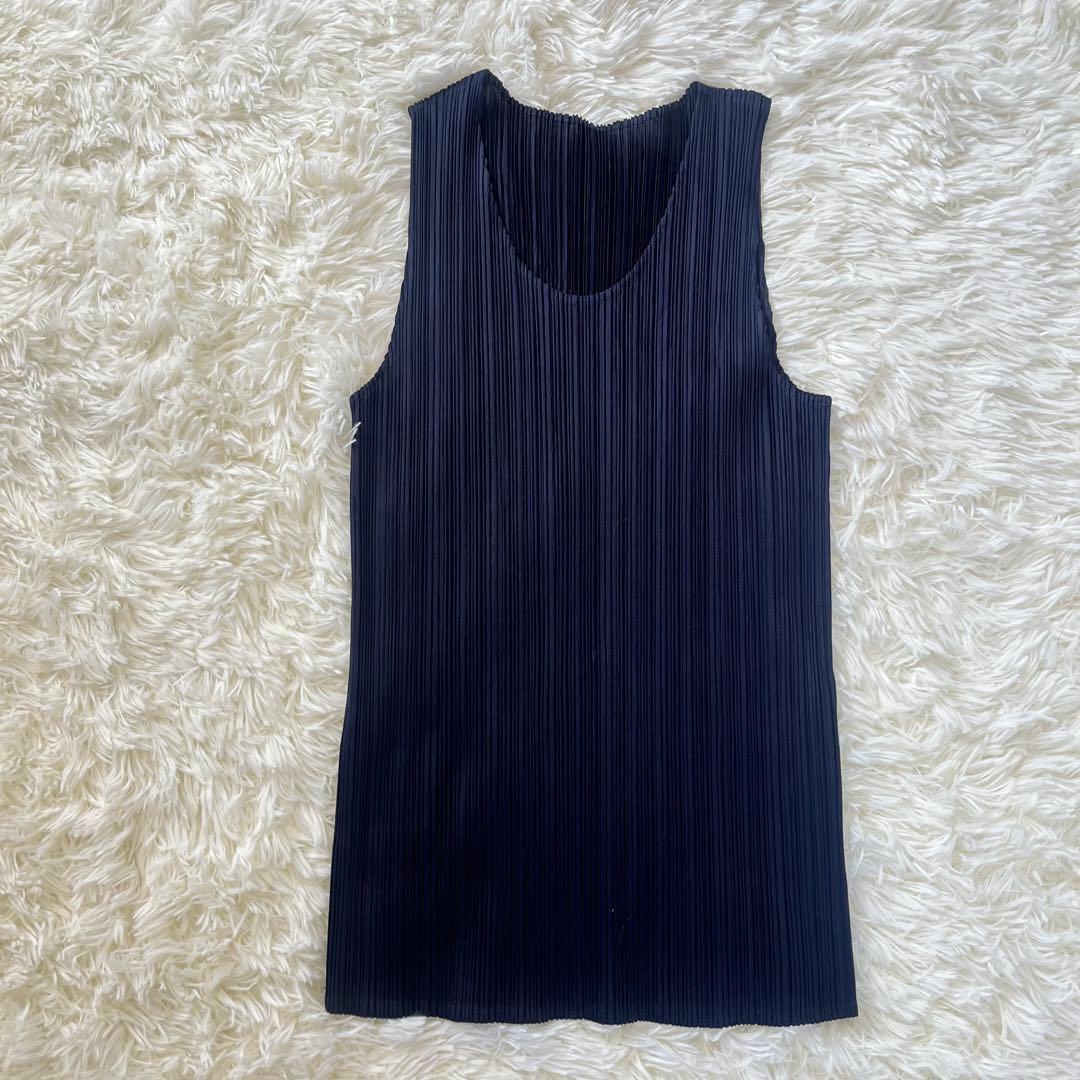 【極美品】プリーツプリーズ イッセイミヤケ タンクトップ ネイビー サイズ3