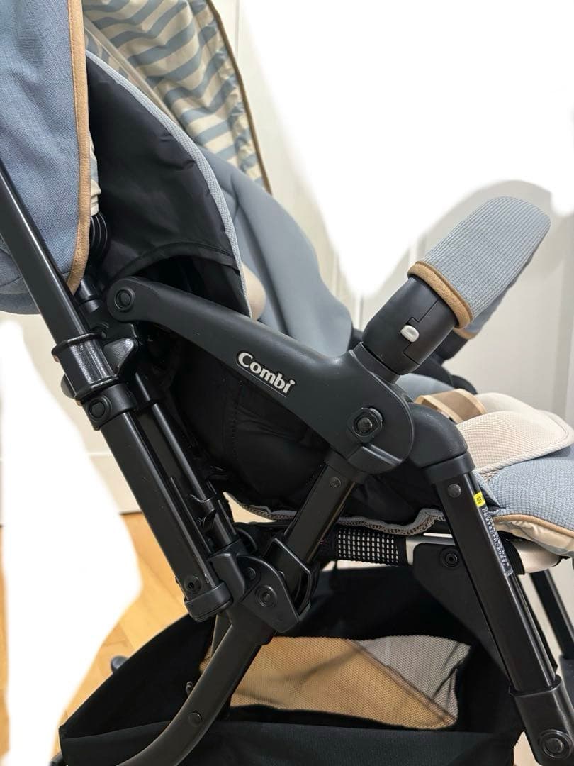 combi ベビーカー メチャカル オート4キャス エッグショック
