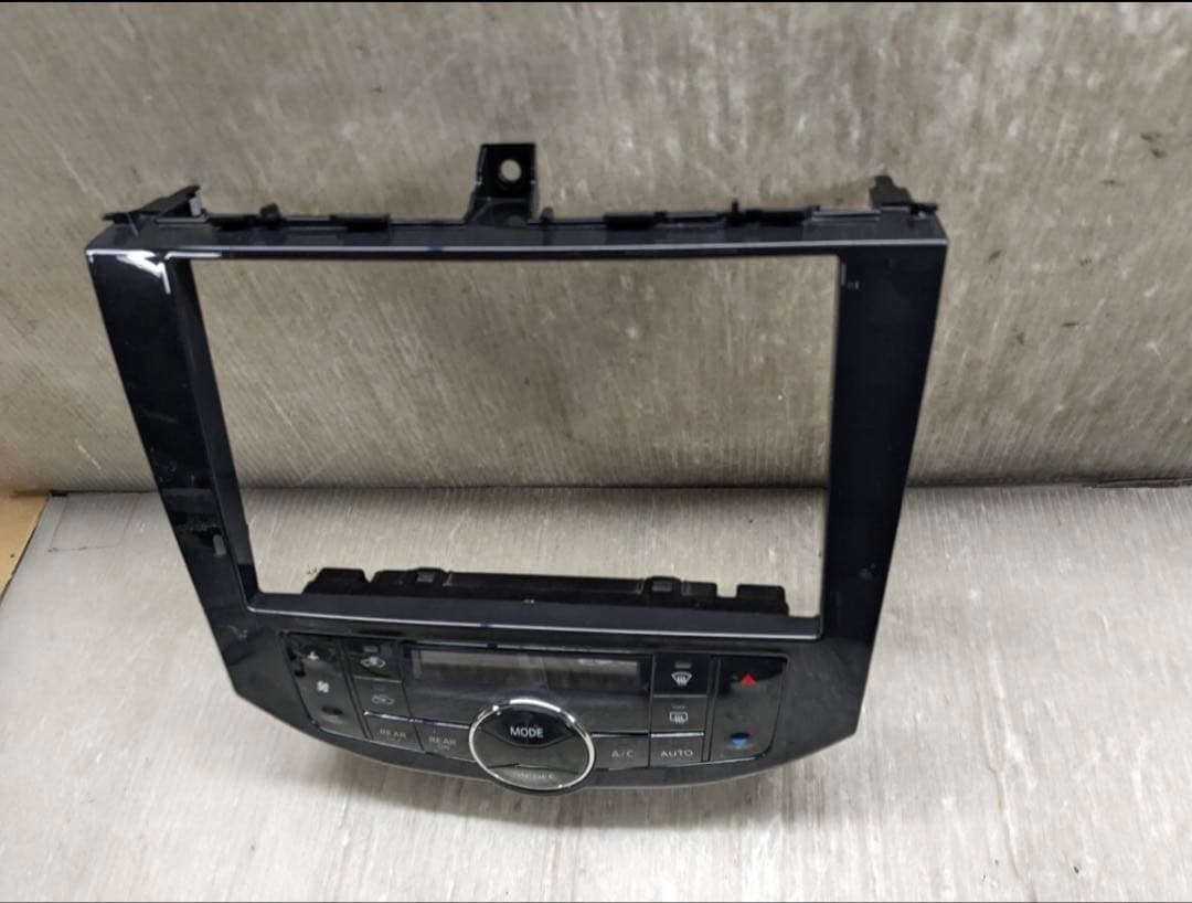 【☆】セレナC26前期9インチ用オーディオパネル