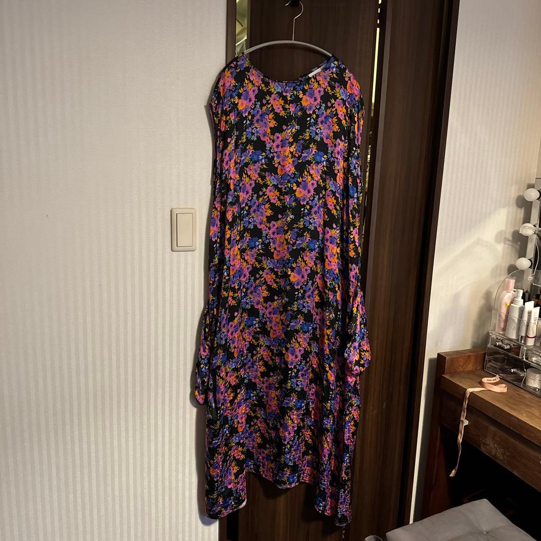 vetemens 定番ワンピース花柄オールシーズン