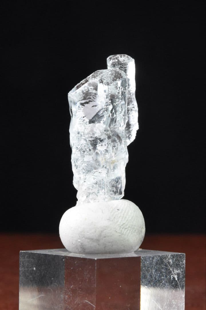 パキスタン ナガール産 エッチングアクアマリン