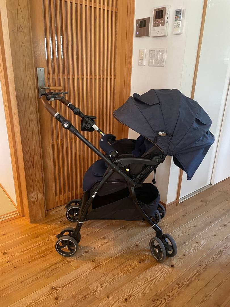 【美品】 Aprica ラクーナビッテ クッション レザーハンドル ベビーカー