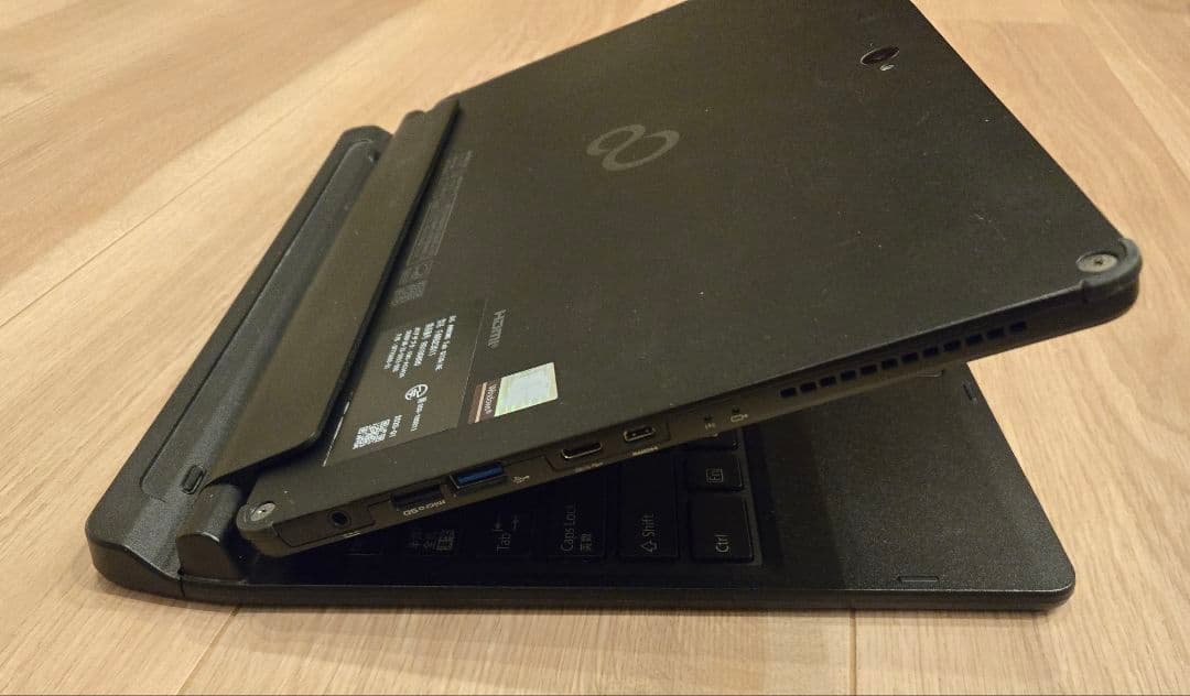 【特価・お絵描きタブレット】ARROWS Tab 専用タッチペン＆キーボード付属