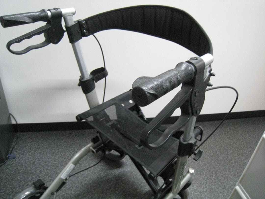 ナブテスコ　CONPAL 抑速ブレーキ付き歩行車 歩行器 シルバーカー ⑥