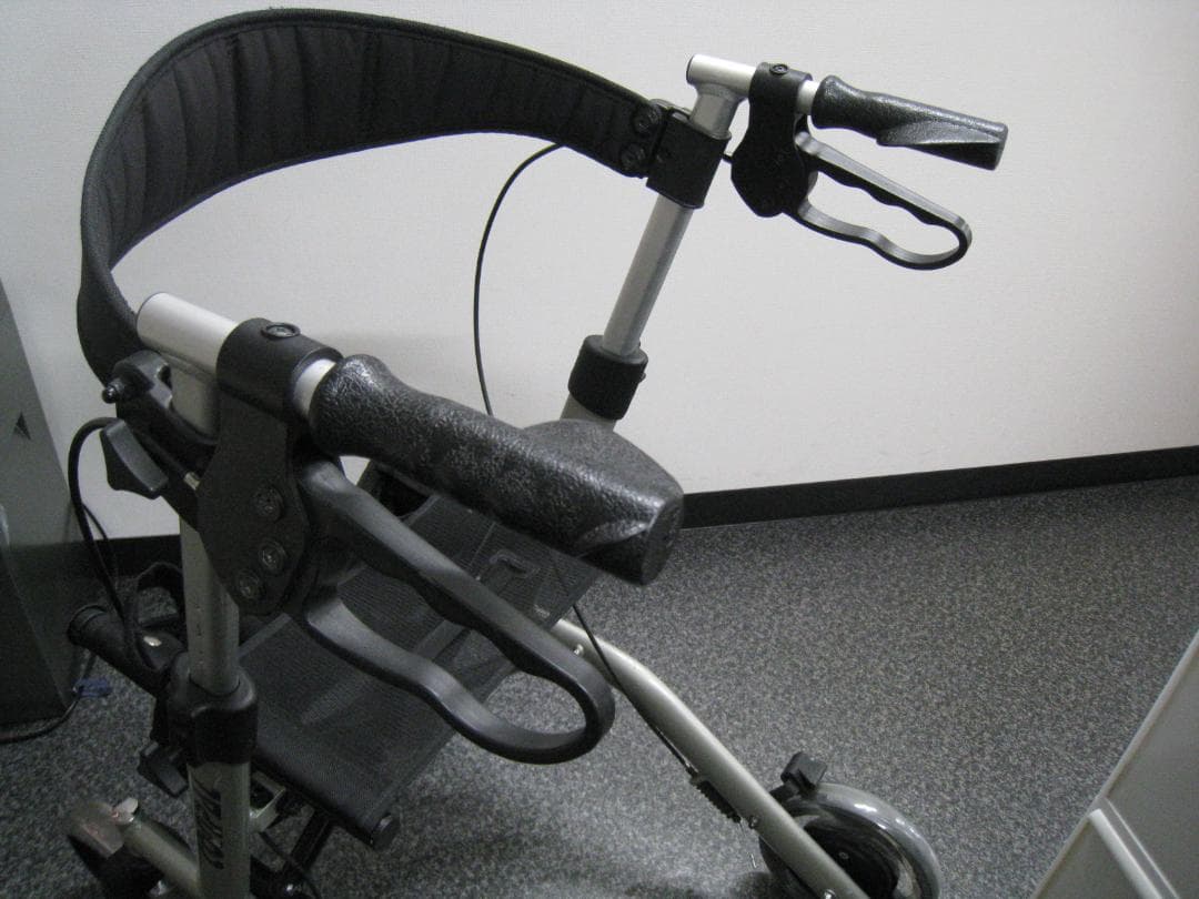 ナブテスコ　CONPAL 抑速ブレーキ付き歩行車 歩行器 シルバーカー ⑥