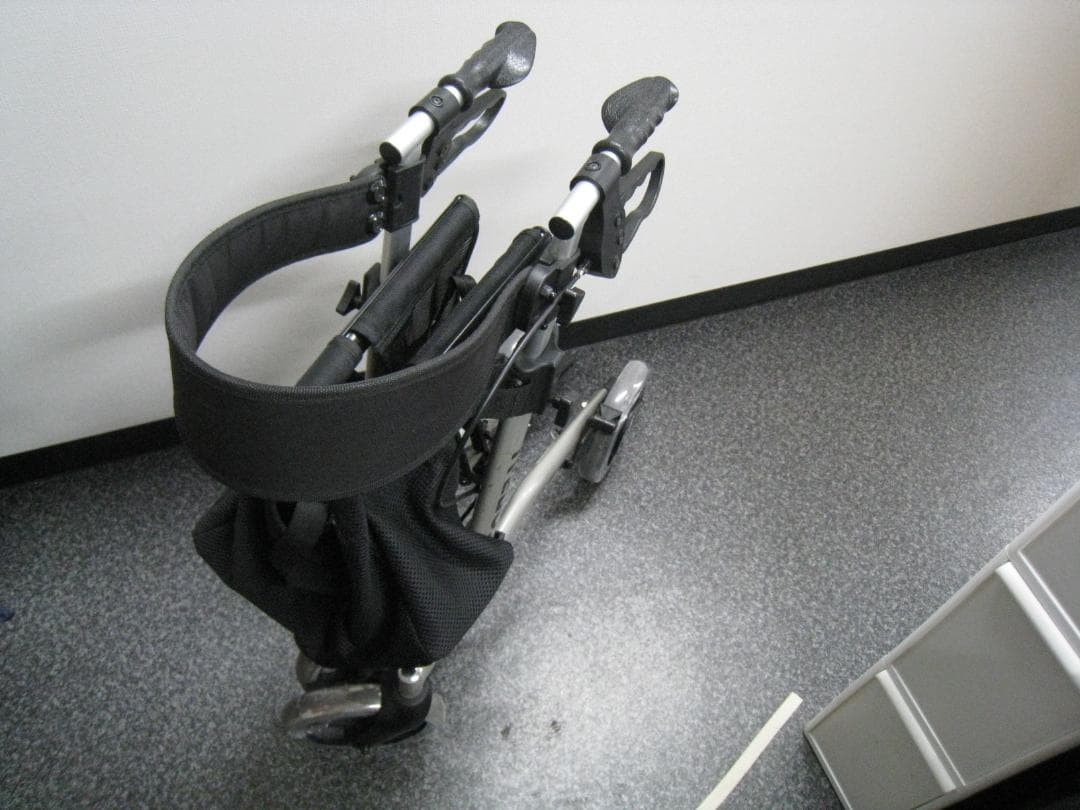 ナブテスコ　CONPAL 抑速ブレーキ付き歩行車 歩行器 シルバーカー ⑥