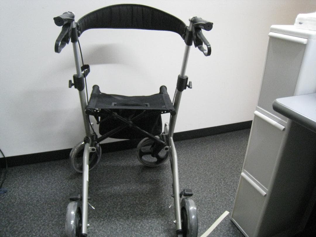 ナブテスコ　CONPAL 抑速ブレーキ付き歩行車 歩行器 シルバーカー ⑥