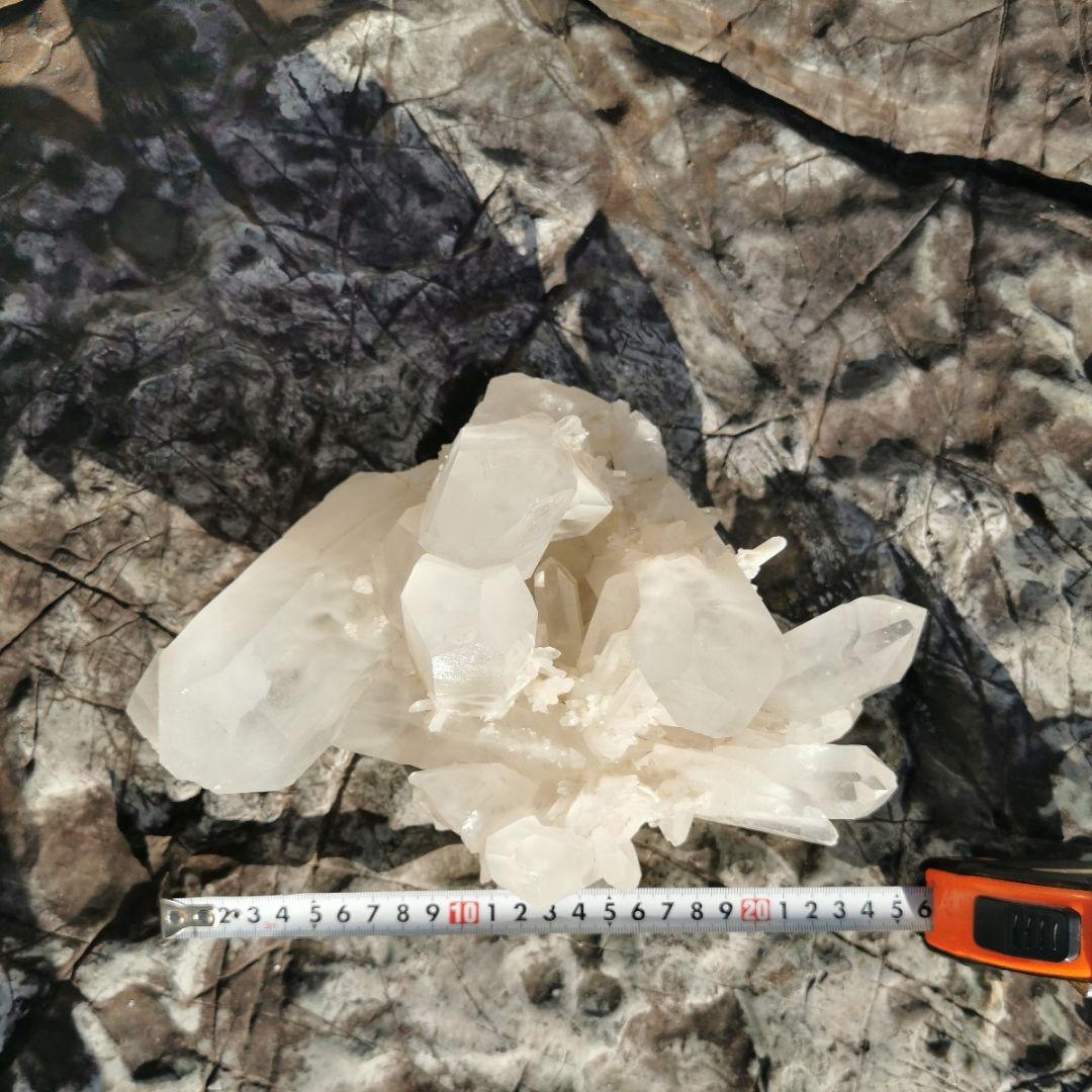 水晶クラスター　2.8キロ　鑑賞石　石　置物　オブジェ　インテリア