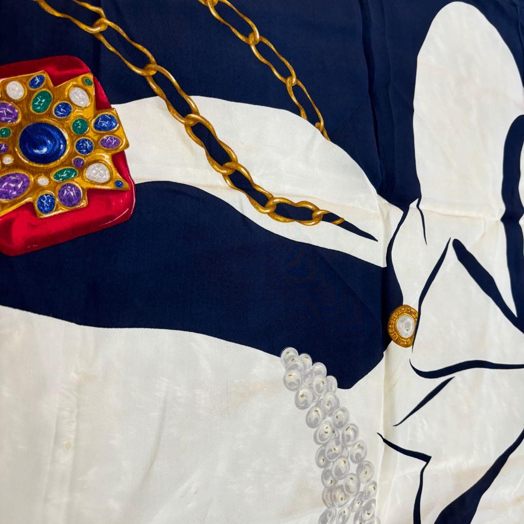 美品✨CHANEL シャネル　マドモアゼル　スカーフ　カレ90 ブラック