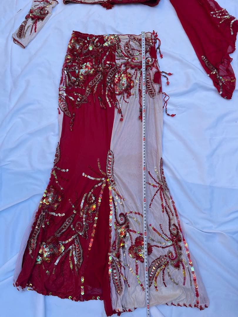 ベリーダンス セットアップ 赤とベージュ