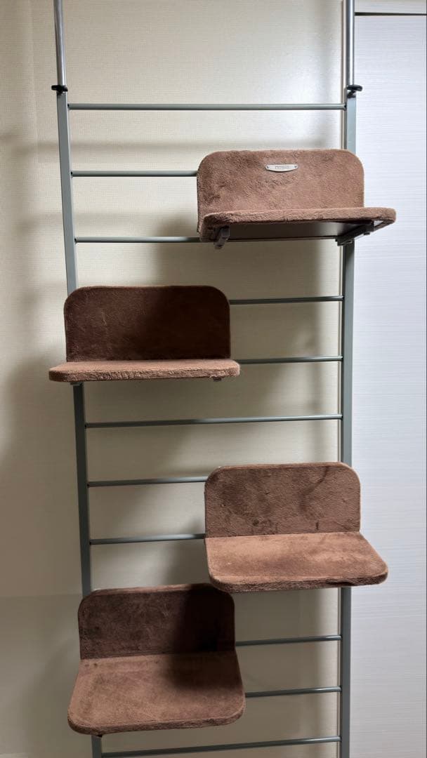 セール中　ボンビアルコン　キャットタワー