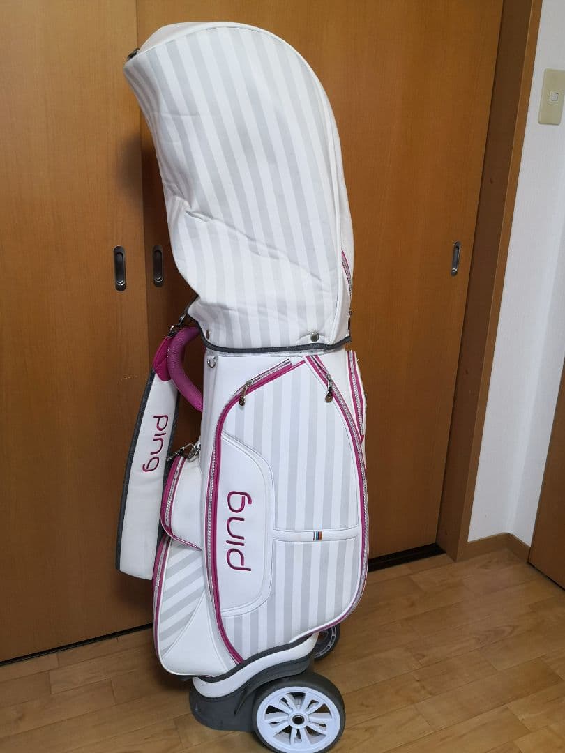 希少 レア⛳️新品 PING ピン キャスター付きキャディバッグ　ピンク