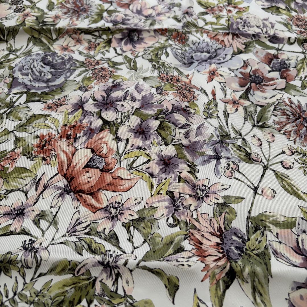 【極美品】クリスチャンディオール シルク100% 大判スカーフ 花柄 イタリア製