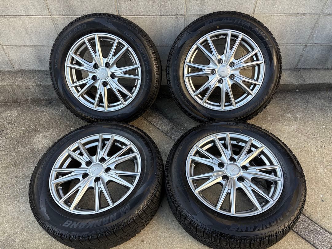 【年末年始セール】［バリ溝] 16インチ　スタッドレスタイヤ　1シーズンのみ使用