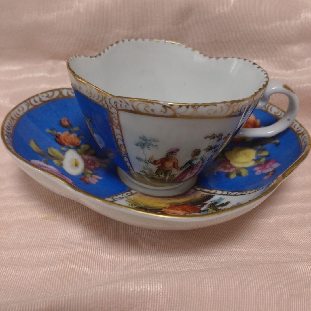 ドレスデンのカップ＆ソーサーです。