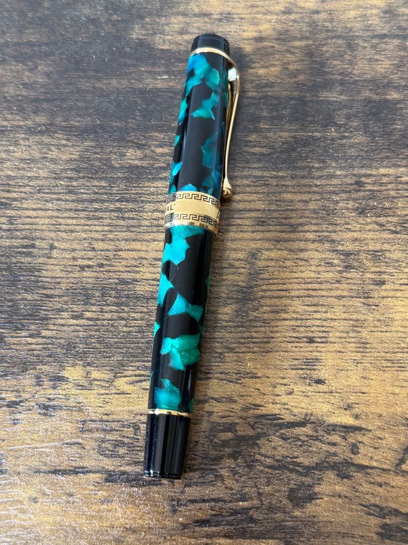 未使用に近い　アウロラ　オプティマ　グリーン　14金　ゴールド　B 万年筆