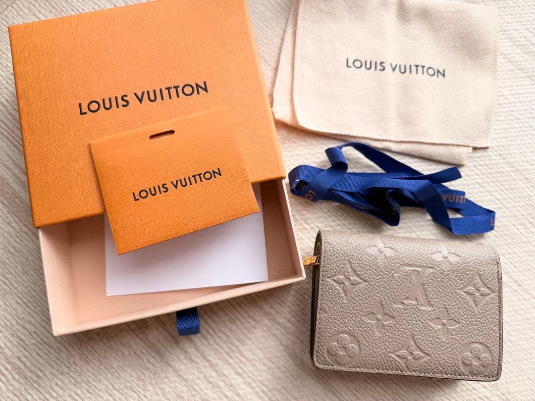 LOUIS VUITTON ポルトフォイユクレア　トゥルトレール
